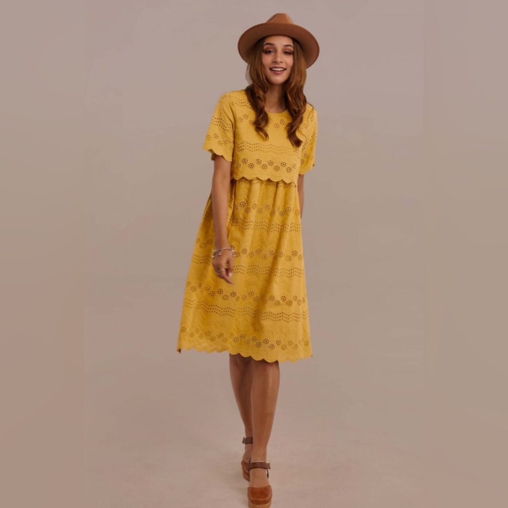 NWT Women’s Eyelet Floral Yellow Dress Short Sleeve Round Neck, Knee Length